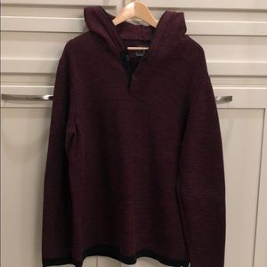 Men’s American Eagle hooded sweater.. size XL